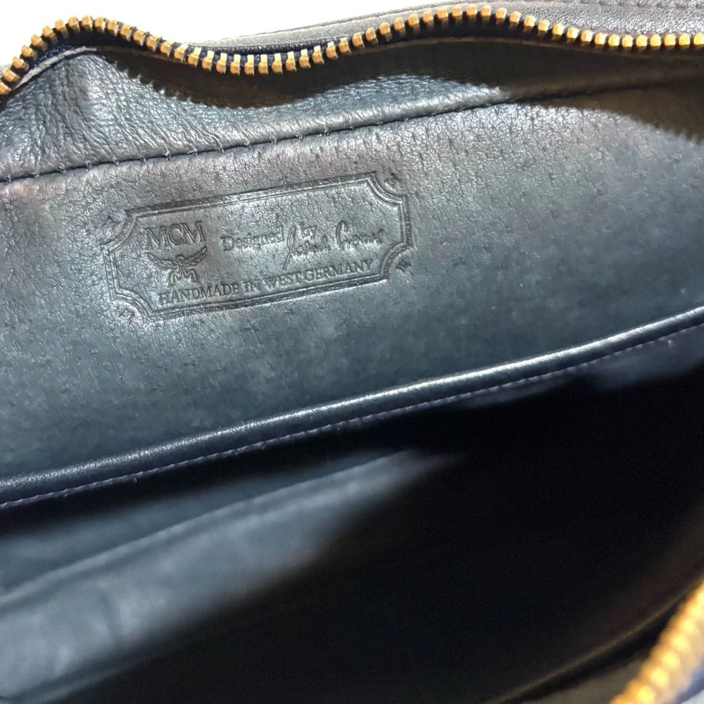 MCM vintage navy blue and Cream Bag - Picture 8 of 8